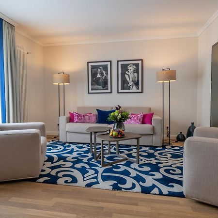 Vila Vita Rosenpark Marburg ภายนอก รูปภาพ A living room at the Hotel