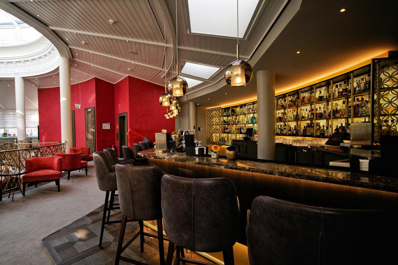 Vila Vita Rosenpark Marburg ภายนอก รูปภาพ The bar at the 100 Queen's Gate