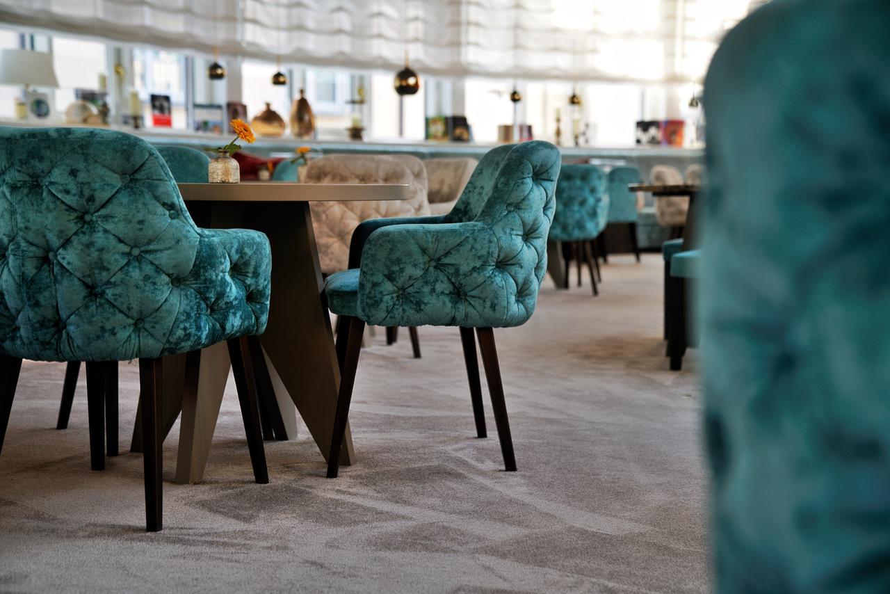 Vila Vita Rosenpark Marburg ภายนอก รูปภาพ The interior of the lounge